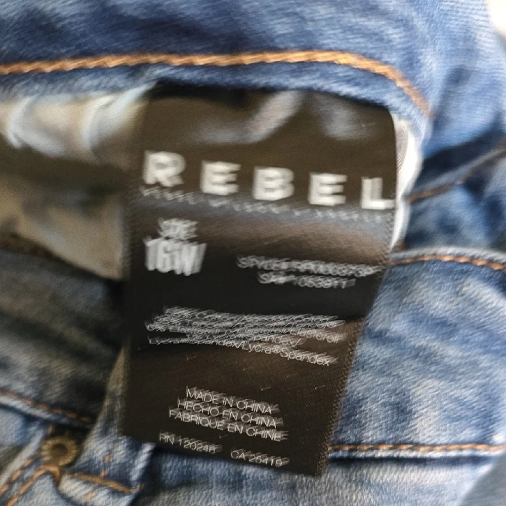 Rebel Wilson Angels "The Dazzler" Ankle Cropped Jeans with Frayed Hem Size 16W - Picture 7 of 10